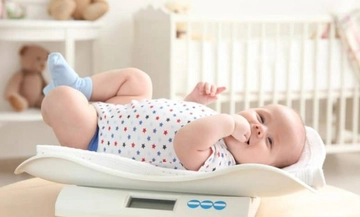 7 Aylık Bebek Gelişimi Beslenme ve Bakımı